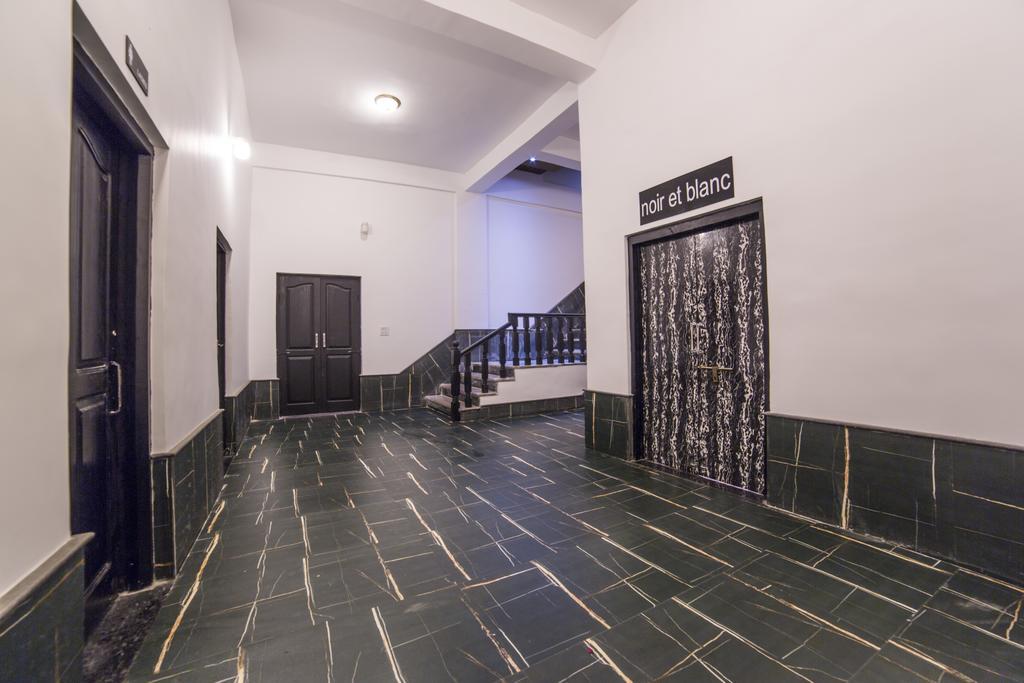 ホテルPalette - Solar Residency Srīnagar エクステリア 写真